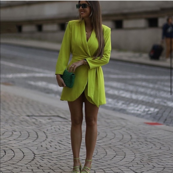 ZARA Satin Effect Shoulder Pad Dress Lime Green - Picture 4 of 7
